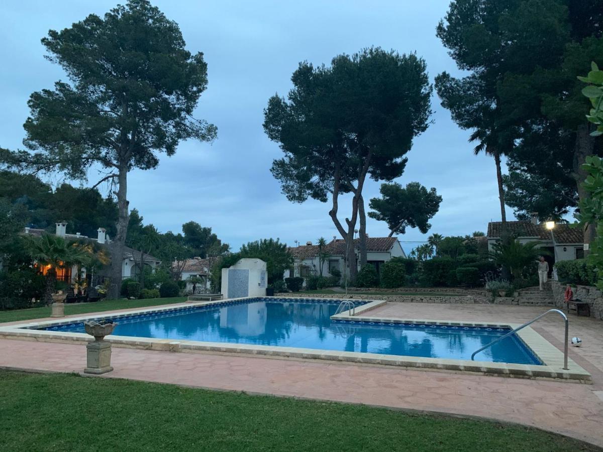 Bungalow Marquerite Moraira, 5 Minutes From Beach Teulada Exterior photo
